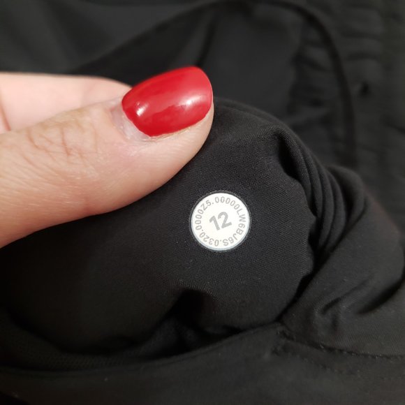 Lululemon Stretch High-Rise Pant 7/8 Length Black Crop Sz 12 - Picture 12 of 12